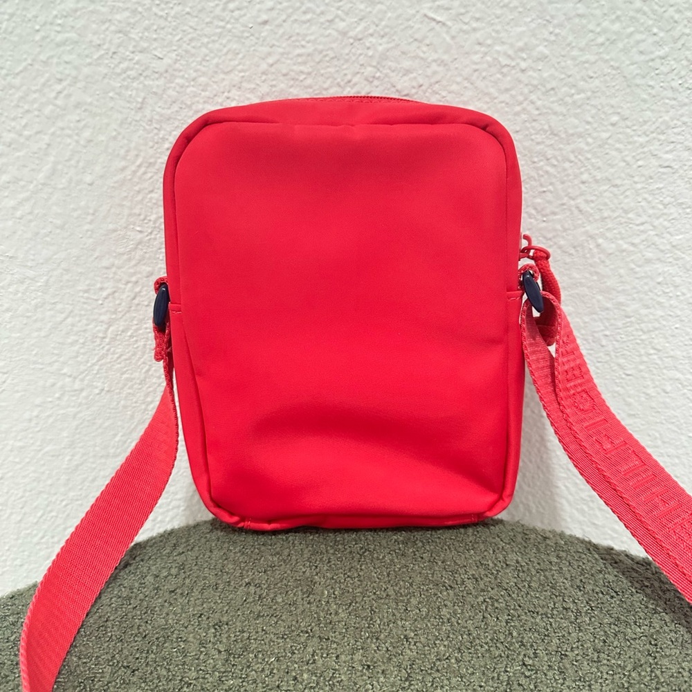 Tommy Hilfiger Vibrant Pink Crossbody Bag - Picture 3 of 13